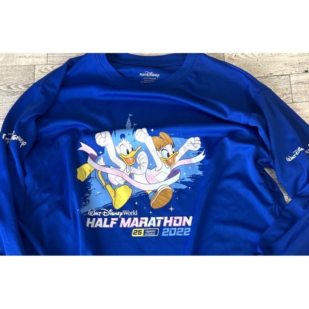 RunDisney‎ Shirt Adult MED Blue 2022 Half Marathon Long Sleeve Donald Daisy WDW